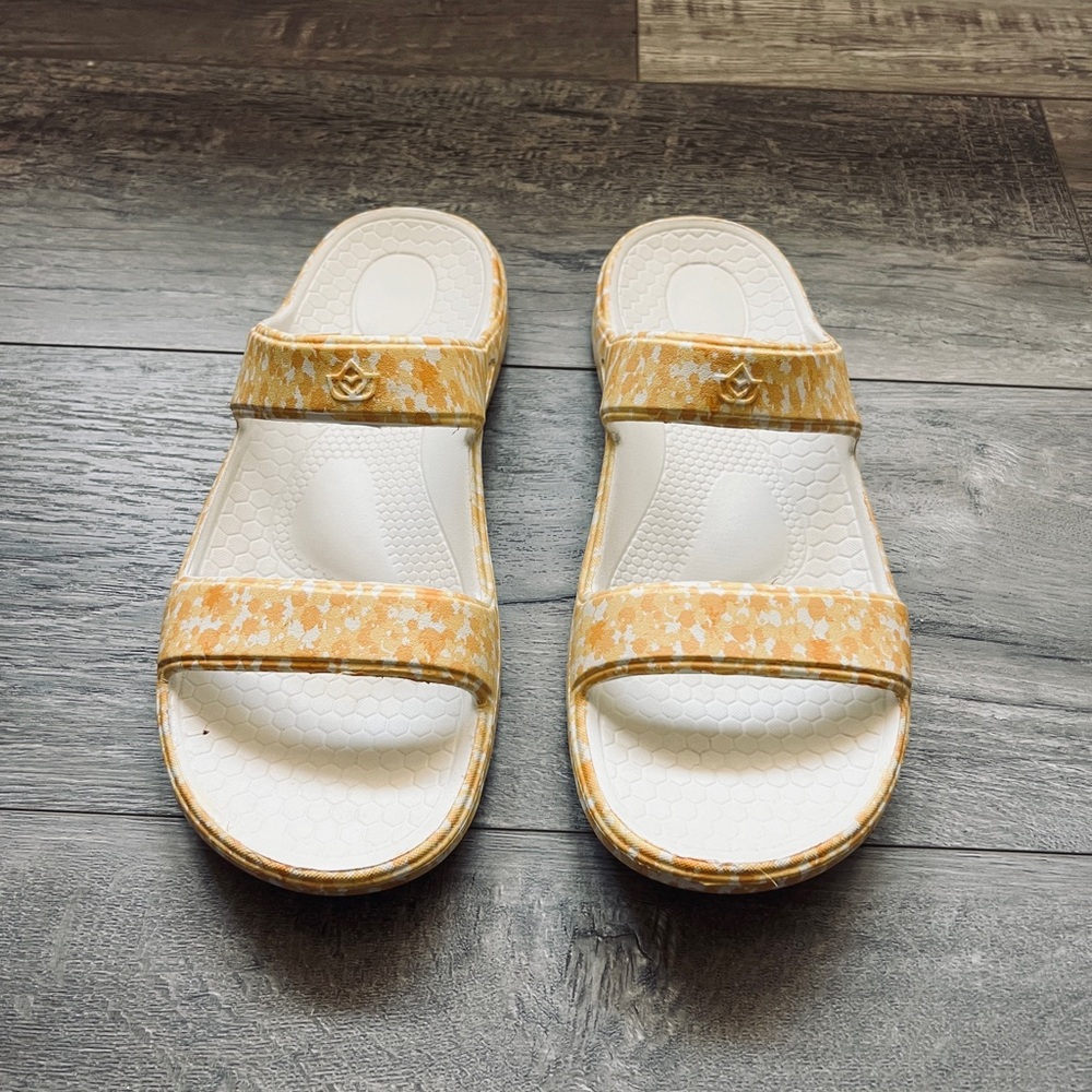 Spenco Fusion Slim Splash Yellow & White Slide Sandals Womens Size 10